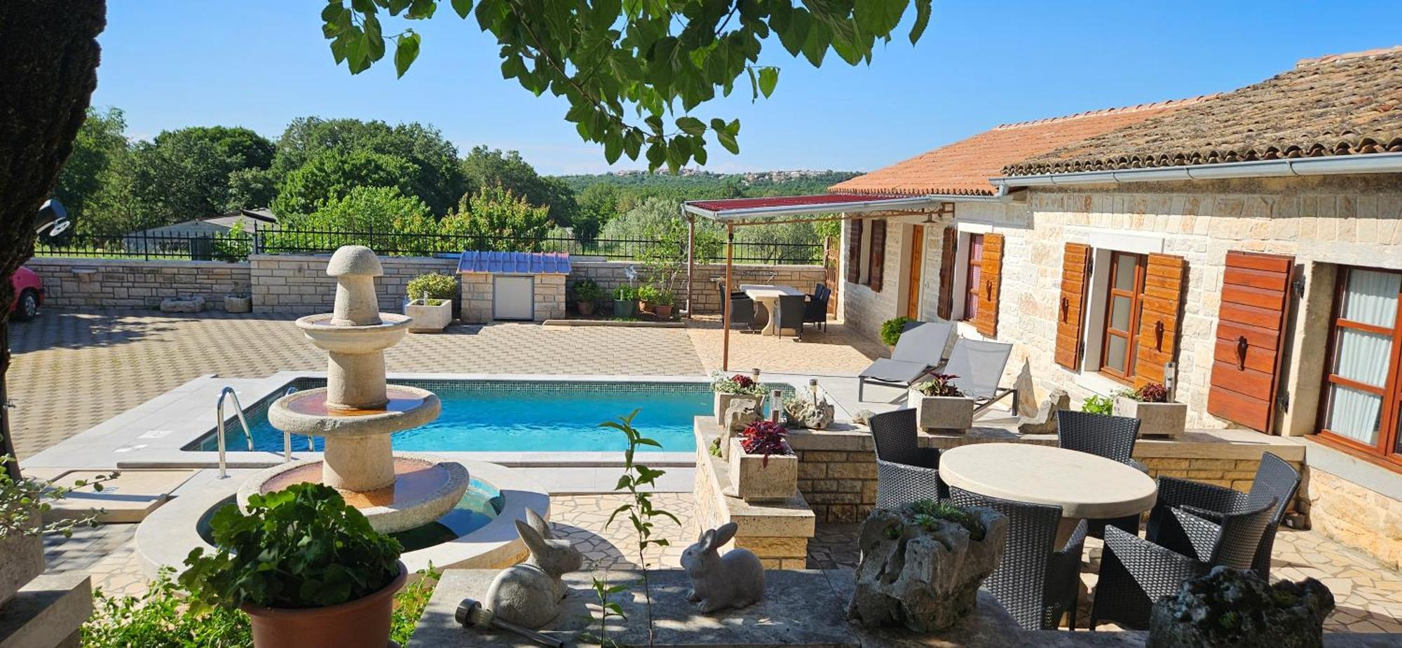 Apartments Vesna With Pool - New! Sveti Lovreč Pazenatički Extérieur photo